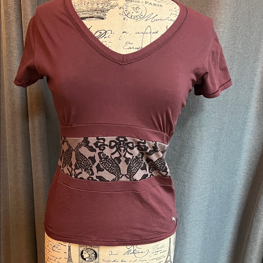 Puma Women's Burgundy V-Neck Tee with Patterned Waist